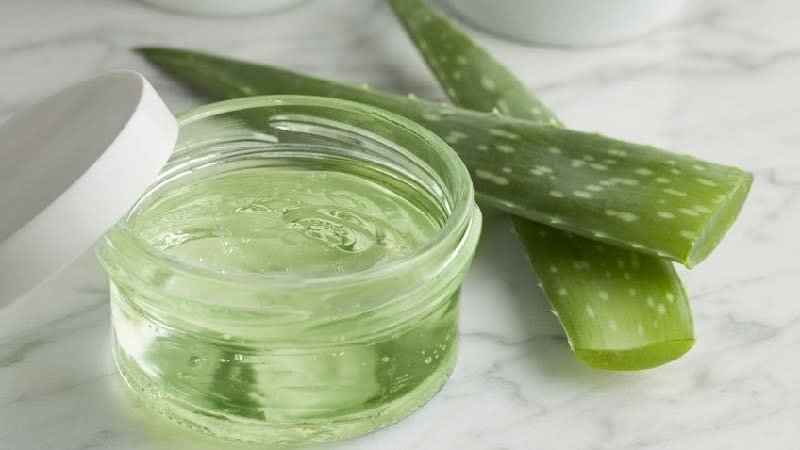 gel d'aloe vera pour les cheveux